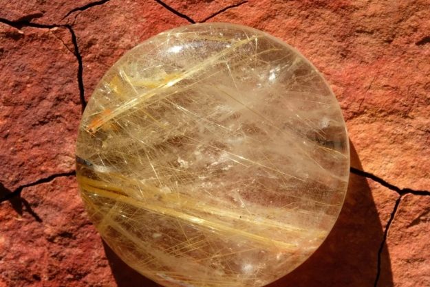 金髮晶真伪辨别