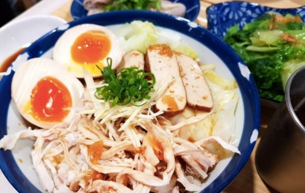 景安站附近美食