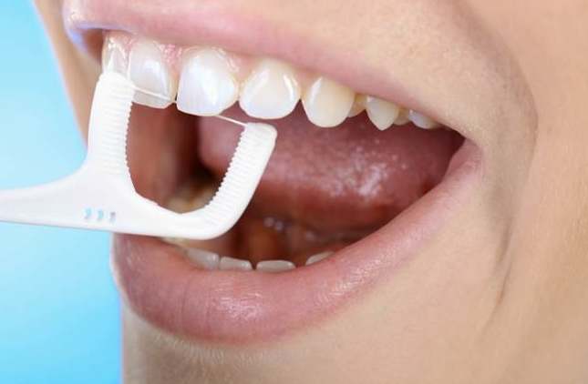 牙線棒重複使用