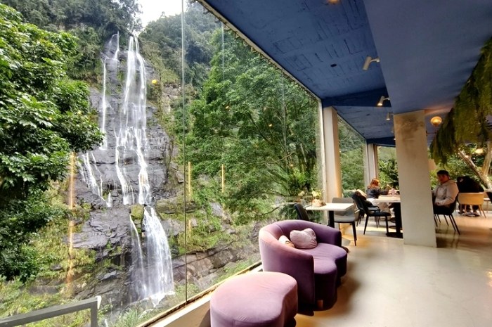瀑布景觀咖啡