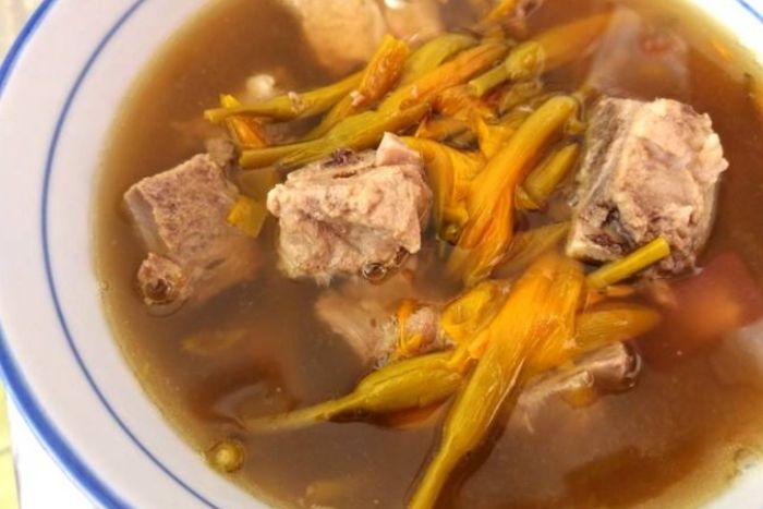 乾金針花湯品做法