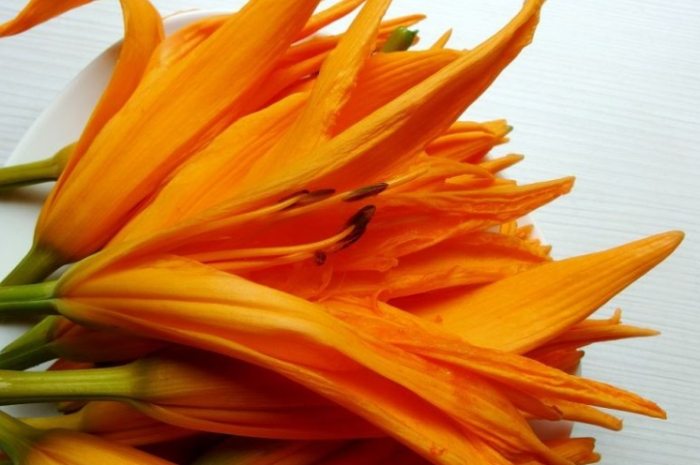 清洗金針花步驟