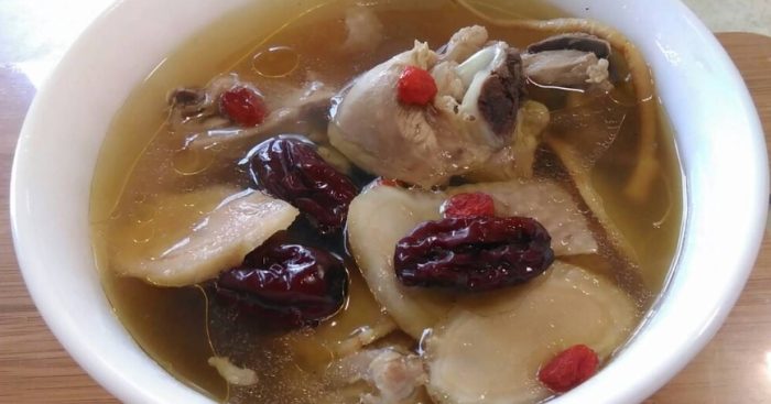 台灣養生雞湯
