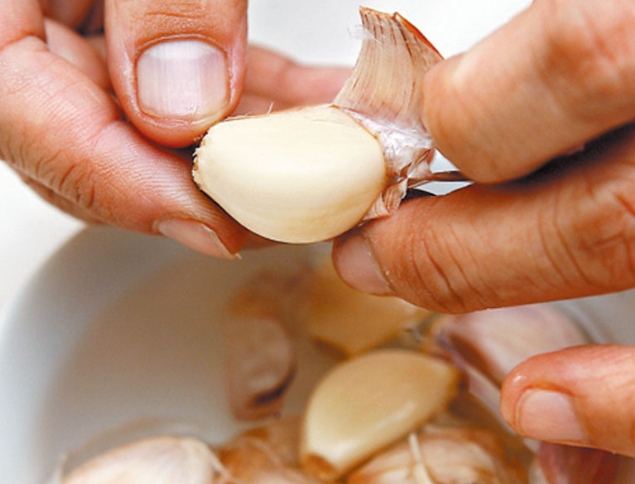 快速剥蒜方法