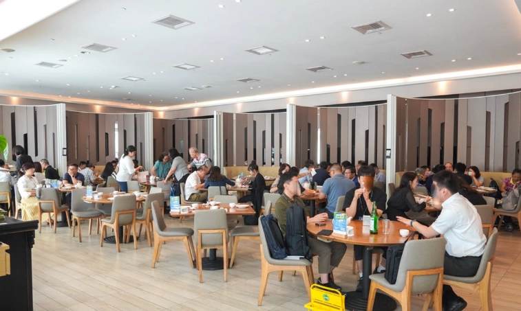 經貿園區聚餐