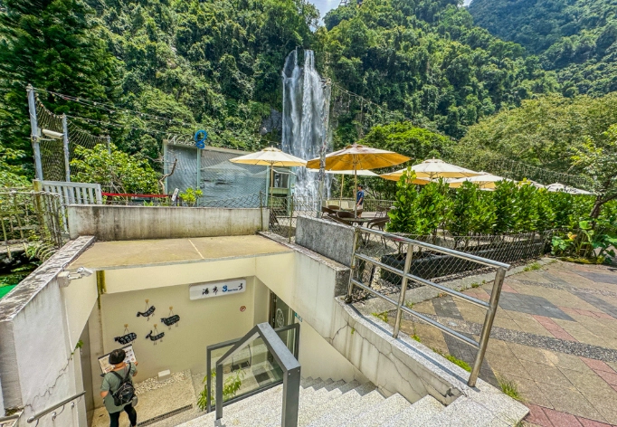 帶寵物去烏來瀑布