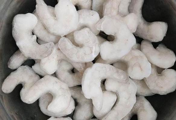 如何快速解凍蝦仁