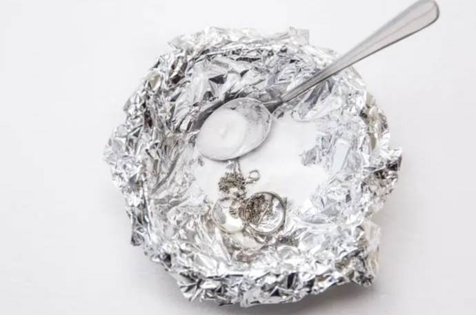 合金飾品變黑原因