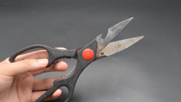 剪刀生鏽處理