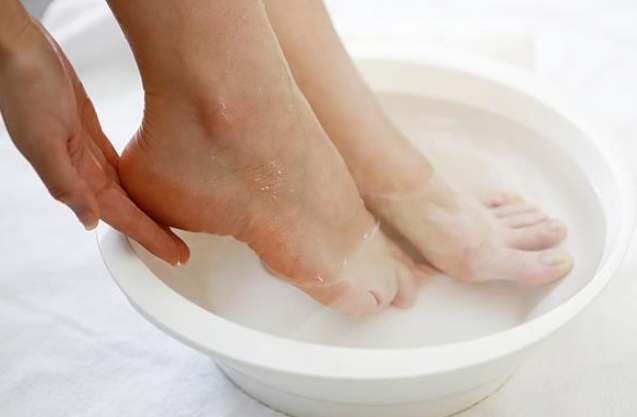 喝酒腳水腫原因