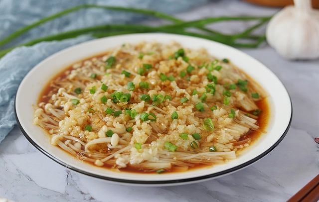 家常蒜蓉金针菇 家常蒜蓉金针菇