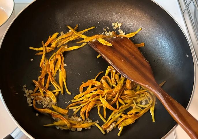 乾炒金針花食譜