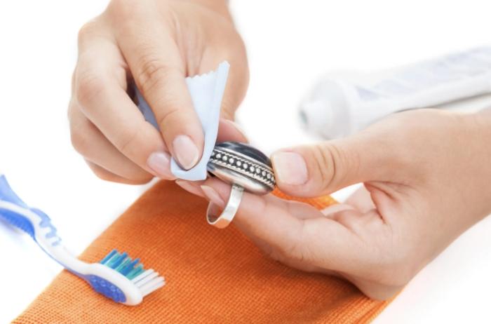 合金飾品清潔方法