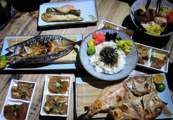 南港展覽館美食