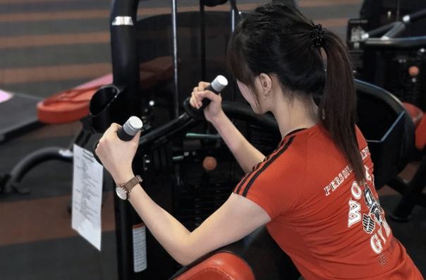 蝴蝶袖鍛鍊 蝴蝶袖鍛鍊