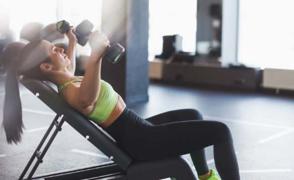 下背部啞鈴動作