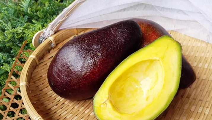 硬酪梨食用方法 硬酪梨食用方法