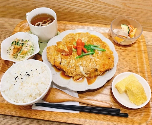 新埔站2號出口餐廳