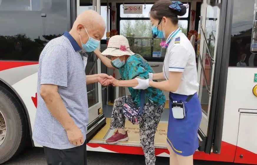 老人旅遊中部景點