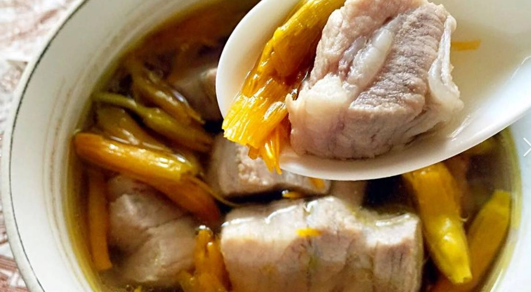 阿基師金針排骨湯食譜