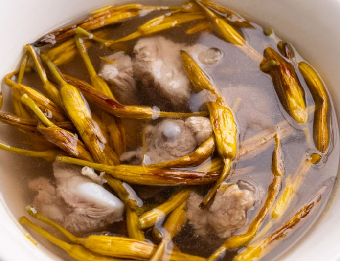 金針排骨湯做法