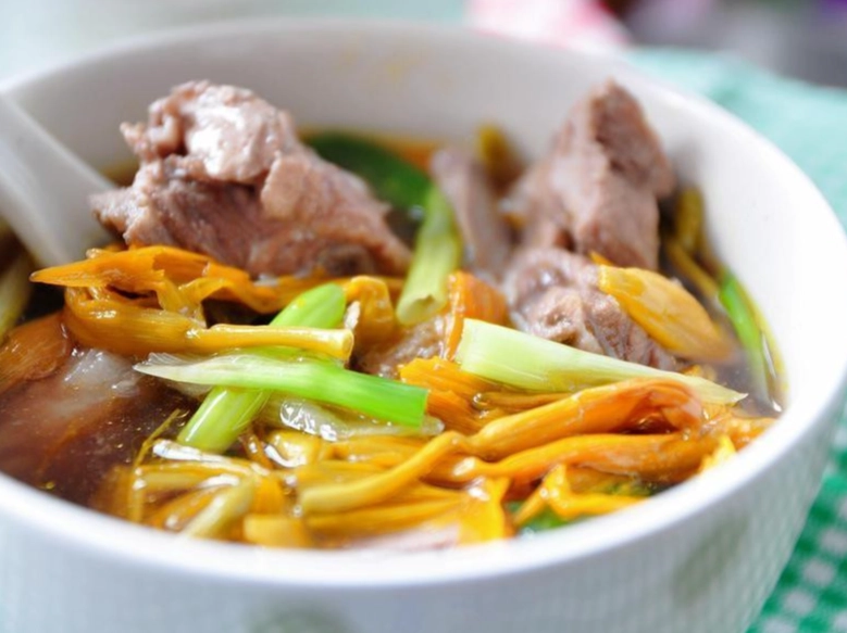 阿基師金針排骨湯食譜