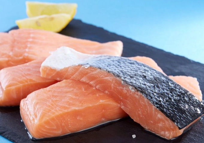 急凍三文魚魚鱗好處