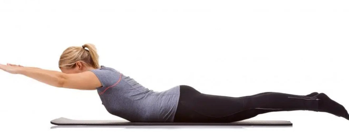 無器械背肌訓練