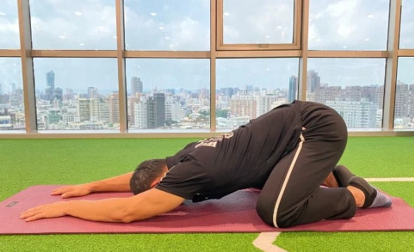 無器械背肌訓練