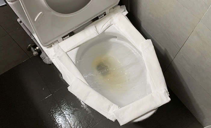 馬桶保鮮膜用法