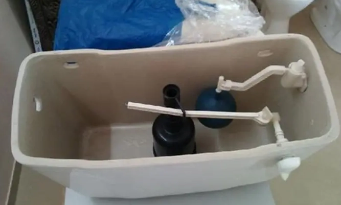 水箱连接处维修