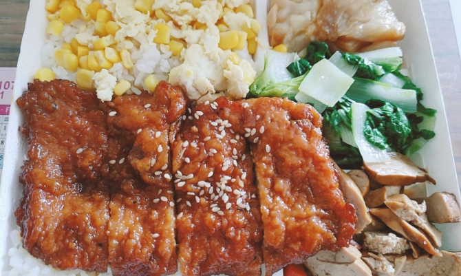 南港高鐵外帶餐廳 南港高鐵外帶餐廳