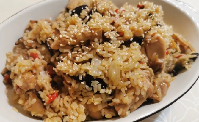 泰國米煮麻油雞飯