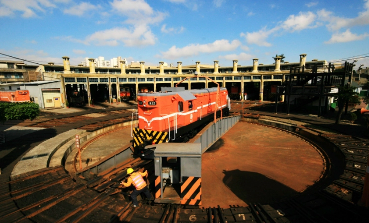 彰化扇形車庫 評論