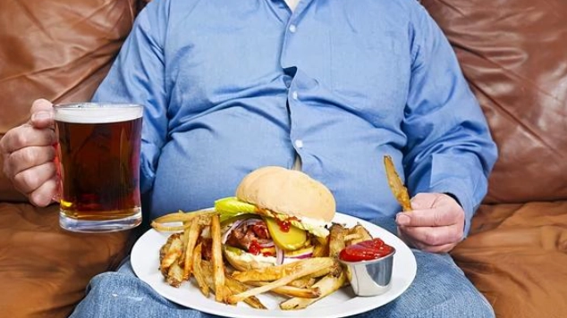 喝酒隔天变胖原因