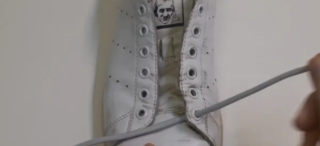 简单鞋带绑法 简单鞋带绑法