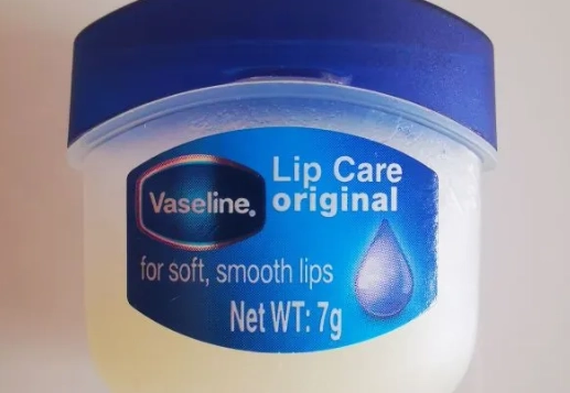 凡士林护肤方法