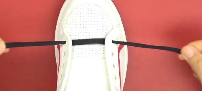 简单鞋带绑法 简单鞋带绑法