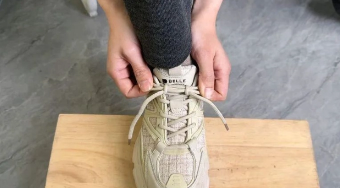 長鞋帶處理方法