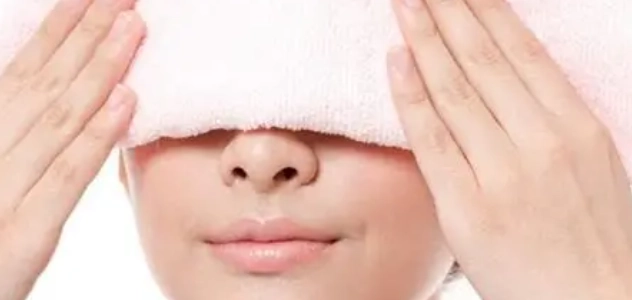 大人蚊子叮咬腫硬