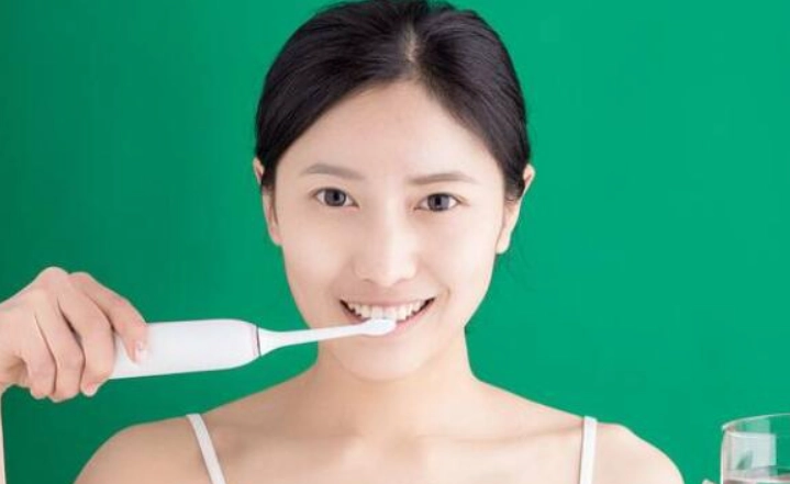 电动牙刷 刷牙 技巧 电动牙刷 刷牙 技巧