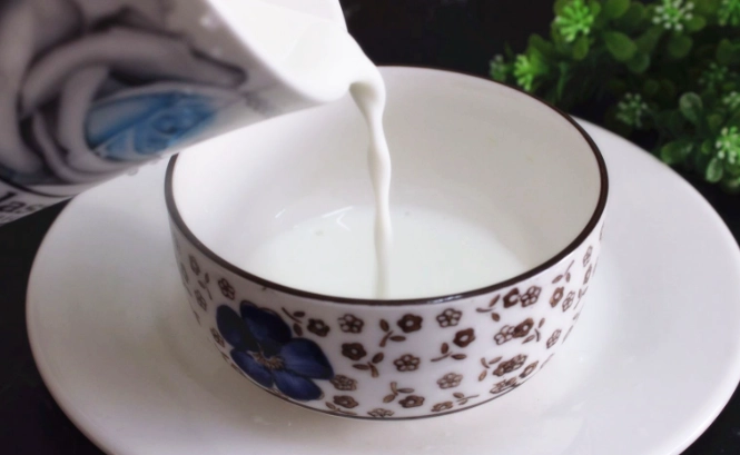 牛奶過期症狀 牛奶過期症狀