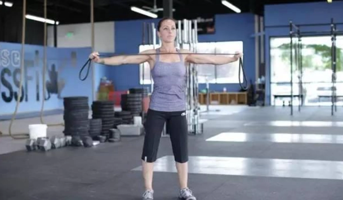 寬肩訓練女生 寬肩訓練女生