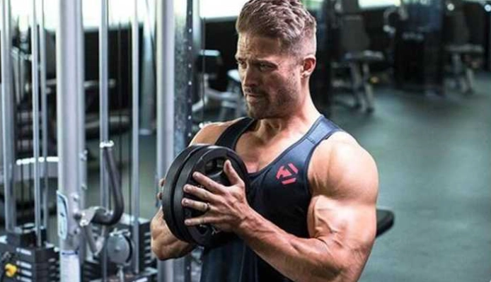 練肩膀動作 練肩膀動作