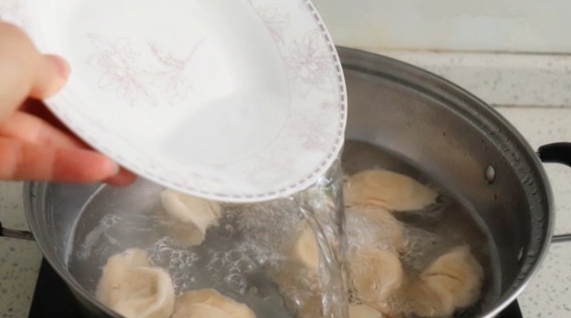 煮水餃為什麼加冷水