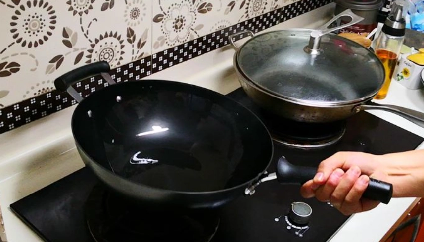 鑄鐵鍋清潔 鑄鐵鍋清潔