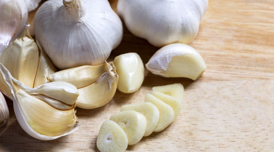 快速剥蒜方法 快速剥蒜方法