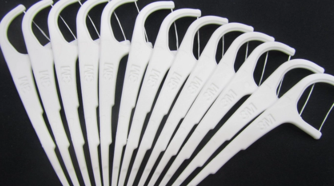 牙線棒正確用法