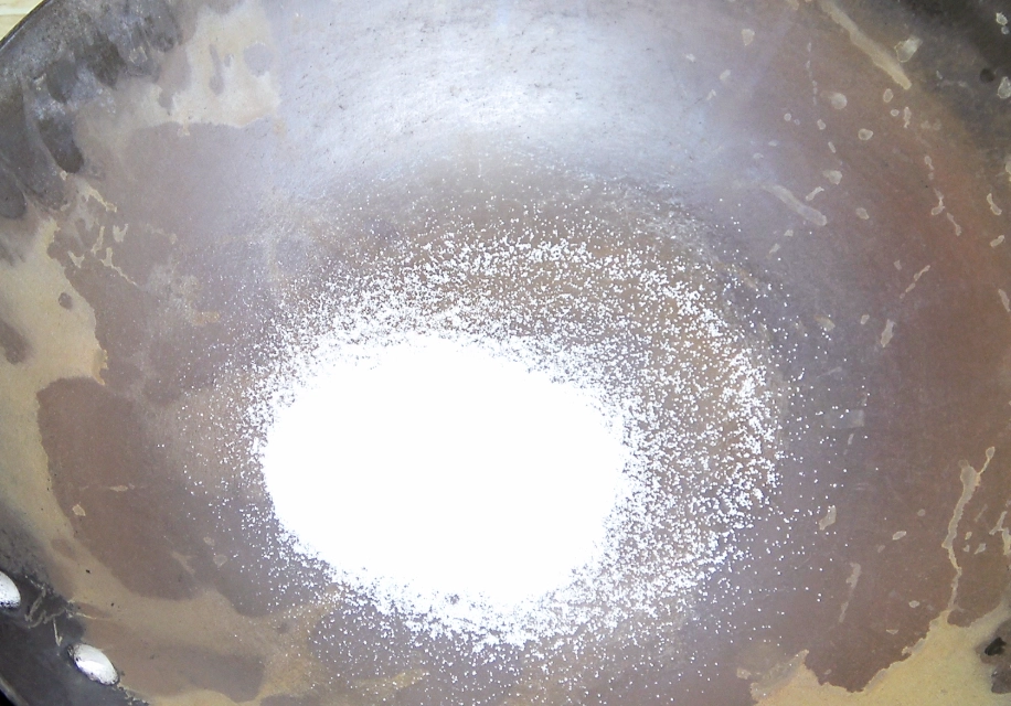 鐵鍋燒焦 鐵鍋燒焦